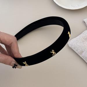 2025 फ्रेंच शैली रेट्रो हीएड्रेस संकीर्ण स्पंज पैडड हेडबैंड के साथ धातु की धनुष लड़कियों के दैनिक हेडपीस हेयरबैंड - Product Image 4