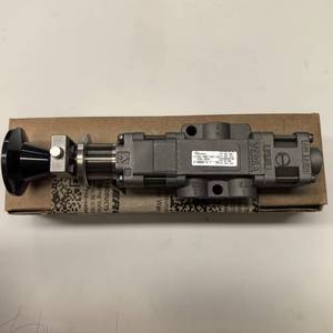 Control Neumático de Gas VAA-3301-316-181DRE-301E con Puerto NPT de 1/4" - Product Image 1