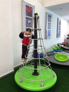 Mini <span class=keywords><strong>giostra</strong></span> per bambini <span class=keywords><strong>giostra</strong></span> Merry-go-round con rete da arrampicata in corda di attrezzature per parco giochi all'aperto per parco divertimenti - Product Image 2