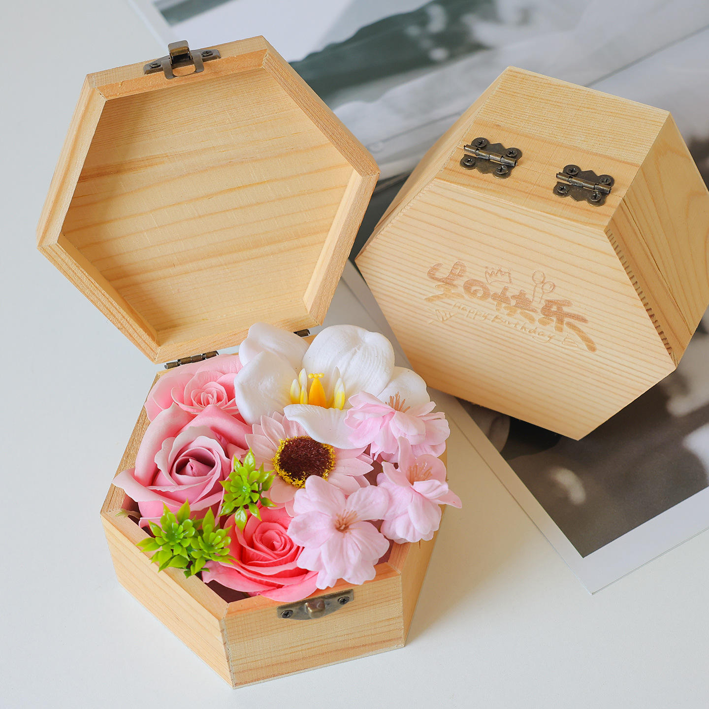 กล่องไม้หกเหลี่ยม-ชมพู