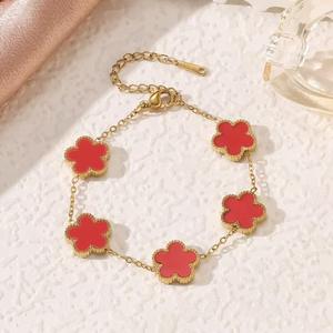 Modisches und vielseitiges 18 Karat Gold Edelstahl Lucky Five Leaf Flower Armband kann in mehreren Farben angepasst werden - Product Image 4