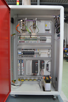 Routeur CNC de haute précision 9KW ATC ISO30 ER32 avec broche Syntec 60WE et table à vide pour le travail du bois