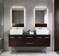 Meuble-lavabo mural moderne marron avec double vasque en céramique, armoire en contreplaqué et miroirs LED
