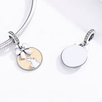 Breloque lapin plaqué argent avec perle d'imitation et nœud en cristal pour femme, pendentif mignon en alliage, cadeau