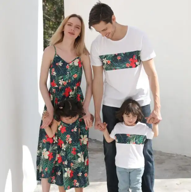 Verão Combinando Família Roupas Roupas Floral Impresso Vestidos Mãe e Filha Vestido Tshirt Manga Curta Combinando Roupas