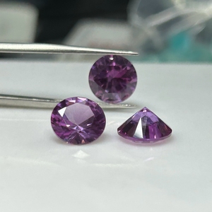 Pierre <span class=keywords><strong>d</strong></span>'Alexandre créée en laboratoire HQ GEMS 46 #   Corindon 1-12 mm, taille <span class=keywords><strong>diamant</strong></span>, synthétique, Alexander, <span class=keywords><strong>prix</strong></span> par carat - Product Image 1