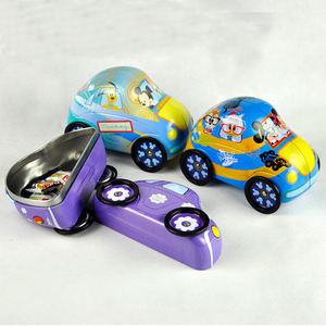 Scatola di latta di caramelle a forma di auto di alta qualità con ruote scatola di latta giocattolo a forma di auto - Product Image 1