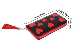 Pochette personnalisée en cuir Nappa véritable noir avec détail cœur rouge, marque privée OEM/ODM, accessoire de mode mignon en gros - Product Image 6