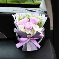 Mini bouquet éternel fait main pour voiture avec gypsophile et roses séchées pour la décoration de la grille d'aération