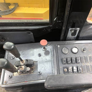 Cargadora de ruedas delanteras Caterpillar Cat 966F Motor nominal de <span class=keywords><strong>20</strong></span> toneladas Bomba Cojinete de caja de cambios Usado pero en buen estado Reacondicionado Venta - Product Image 6