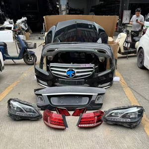 Un conjunto Original desmontado para <span class=keywords><strong>mercedes</strong></span>-benz <span class=keywords><strong>Clase</strong></span> <span class=keywords><strong>E</strong></span> <span class=keywords><strong>W212</strong></span> capó del motor capó trasero parachoques delantero parachoques trasero luces traseras faros - Product Image 2