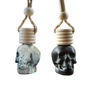Ru Star 8ml Black <strong>Skull</strong> Shaped Luxury Hanging <strong>Glass</strong> Car Air Freshener Essential Oil Perfume Diffuser <strong>Bottle</strong> With Lid - Product Image 6