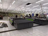 Machine automatique d'étalement de tissu, machine de découpe de tissu CNC pour housses de voiture, sièges, intérieur de voiture, tissu non tissé, PU, PVC