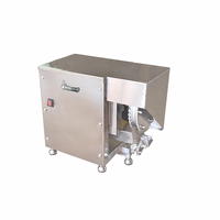 Vieille noix de coco brun sec machine à éplucher la peau