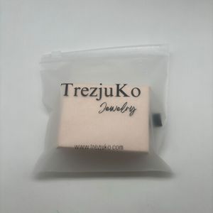 ถุงซิปล็อค PE แบบสี่เหลี่ยมพิมพ์ลายตามสั่ง ย่อยสลายได้ทางชีวภาพ สำหรับบรรจุภัณฑ์เสื้อผ้า รองเท้า ถุงเท้า ของขวัญ พร้อมโลโก้ใสแบบฝ้า - Product Image 6