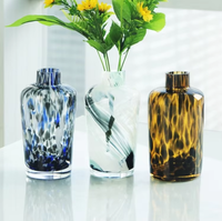 Bouteille de parfum vide en verre de 500 ml pour diffuseur à bâtonnets d'aromathérapie, avec logo personnalisé, estampage doré et boîte d'emballage, forme YAFU, vente en gros