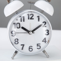 Nouvelle Horloge de Bureau Électronique Numérique Moderne en Métal, Modèle 2026, Cadran 3D Haute Esthétique, Double Alarme Sonore, Cadeau Quartz pour Enfants