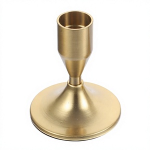 Candelabro de Metal Moderno Vintage para Velas Cónicas, Centro de Mesa para Bodas y Cenas Navideñas - Product Image 1
