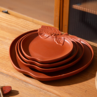 Rustieke handgemaakte klei terracotta borden OEM hotel servies keukengerei snack- en gedroogd fruit borden rustieke aardewerk borden