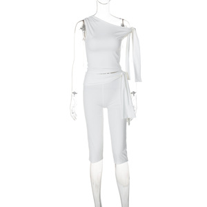 S4516570A Nuovo Set Estivo 2026 da Donna: Top Asimmetrico con Spalle Scoperte e Shorts con Laccetti in Vita - Product Image 5
