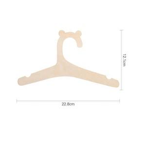 Logo personalizzato 10 pz stampa all'ingrosso appendiabiti per bambini in legno - Product Image 4