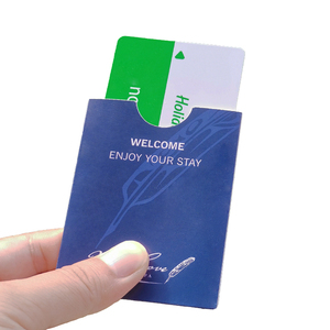 Porte-cartes <span class=keywords><strong>de</strong></span> clé <span class=keywords><strong>de</strong></span> chambre d'hôtel en papier imprimé sur mesure, format et design personnalisés, emballage <span class=keywords><strong>de</strong></span> dossier d'affaires personnalisé - Product Image 5