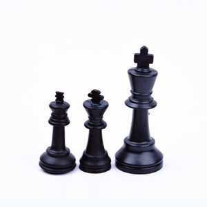 New Chất Lượng Cao Ngoài Trời Nhựa Di Động Đen Và Trắng Có Thể Gập Lại Bộ Cờ Vua Với Pvc Bàn Cờ Gia Đình Du Lịch Cần Thiết - Product Image 4