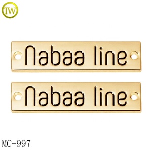 Tùy Chỉnh Đồ Bơi Trang Trí Kim Loại Thư Logo Quần Áo Kim Loại Khắc Tên Huy Hiệu <span class=keywords><strong>Handmade</strong></span> May May Vàng Thẻ Nhãn Cho Áo Ngực - Product Image 4