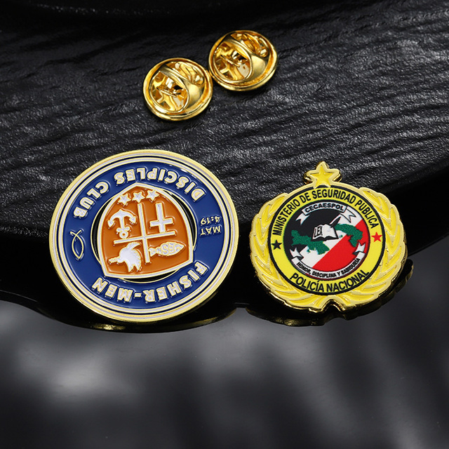 High Quality Metal Lapel Pin Zinc Alloy Gold Plated Manufacturer Enamel Pins Wholesale Logo Letter Round Small Badge Pin