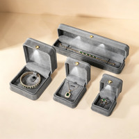 Boîte de rangement pour bijoux en cuir PU gris solide de haute qualité JUNSEN, avec empiècements en daim, pour collier, bague, boucles d'oreilles, bracelet