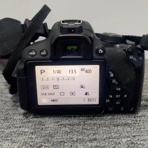 Cámara Canon <span class=keywords><strong>EOS</strong></span> <span class=keywords><strong>700D</strong></span> 95% Nueva con Lente de 18-135 mm, 18.0 MP, Cámara DSLR para Fotografía de Retratos, Cámara Usada - Product Image 4