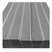 Papan Kayu WPC Hitam 25mm Anti Air Anti Selip Motif Lurus Beralur Modern untuk Eksterior Taman Halaman Rumah Tahan Lama untuk Luar Ruangan