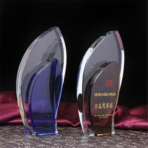 Made in China Wholesale Black Gaming Sport Fashion Glass <b>Plastic</b> Acrylic Base Crystal Trophy - Product Image 1