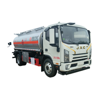 Camion-citerne de livraison de carburant JAC conforme à la norme de sécurité ADR