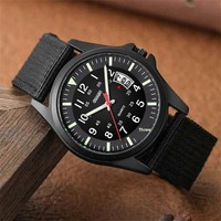 Montre sportive de style militaire Dsimple pour homme, cadran à quartz lumineux, bracelet en nylon de 41 mm, fonction calendrier, design adapté aux étudiants