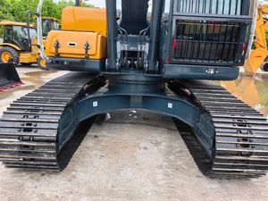 รถขุดไฮดรอลิกขนาดกลาง Hyundai 220LC น้ำหนัก 22 ตัน พร้อมเครื่องยนต์ดีเซล Cummins QSB6.7 และการรับรองมาตรฐาน CE/EPA - Product Image 5