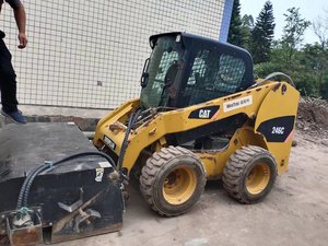 Minicargadora Caterpillar 246B usada, carga nominal de 20 toneladas, Motor de bomba hidráulica MOOG listo para trabajar - Product Image 5