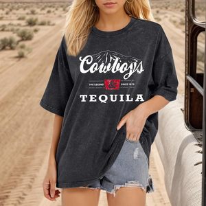 Camiseta Oversize Cowboys & Tequila para Mujer, Diseño Gráfico Vintage, Casual, Manga Corta, Lavable, Negra - Product Image 4