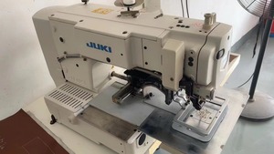 Bon prix JUKIS AMS-210E utilisé Machine à cycle contrôlée par ordinateur Machine à coudre à broder les motifs - Product Image 5