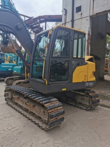 Excavadora de cadenas Volvo EC100D usada en buen estado en Shanghái, original de Corea - Product Image 1