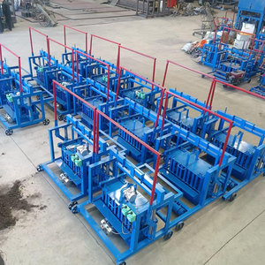 Produsen Tiongkok dengan mesin pembuat bata portabel tiga blok tekan langsung dengan kualitas tinggi mesin pembuat bata beton pasir - Product Image 4