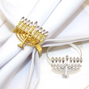 Nouveau design juif Hanukkah rond <span class=keywords><strong>de</strong></span> <span class=keywords><strong>serviette</strong></span> alliage strass Diamante Menorah bougie rond <span class=keywords><strong>de</strong></span> <span class=keywords><strong>serviette</strong></span> pour la décoration <span class=keywords><strong>de</strong></span> <span class=keywords><strong>table</strong></span> - Product Image 2