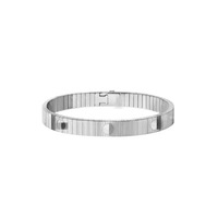 Gelang Kuku Cinta Berbentuk Perahu Entropi Berlapis Vakum Emas 18K Tungsten yang Indah dengan Desain Elastis Bergaris Benang untuk Perjalanan Tanpa Akhir.