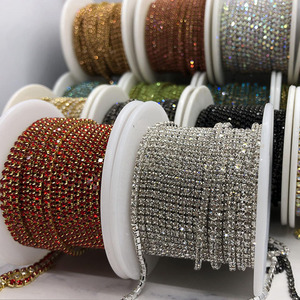 Chaîne de strass en cristal diamanté 2025 en gros, chaîne de strass à griffes pour la fabrication de bijoux, la décoration de vêtements et la garniture - Product Image 1