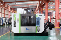 Centre de fraiseuses CNC verticales du groupe chinois GUOSHENG MVL1270 Centre d'usinage haute performance