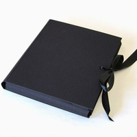 Carpeta de Archivos de Cartón Negro de Lujo de Gran Volumen y Alta Calidad, Personalizada con Cinta e Impresión UV