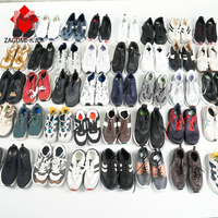 Chaussures de sport pour hommes en gros, baskets en stock, prix de conteneur complet, approvisionnement en vrac pour l'Amérique centrale, l'Amérique du Sud, l'AMR, conteneur 40 pieds pour importateurs