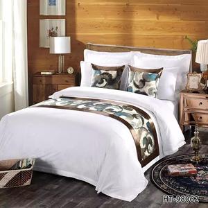 Wholesale Newest Style Jacquard Decorative Plain Dyed Hotel <strong>Bed</strong> <strong>Runner</strong> - Product Image 3