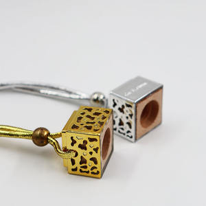 Botella Difusora de Vidrio Vacía de 8 ml con Logotipo Personalizado, Botella Recargable Colgante para Coche con Tapa de Metal y Madera - Product Image 2