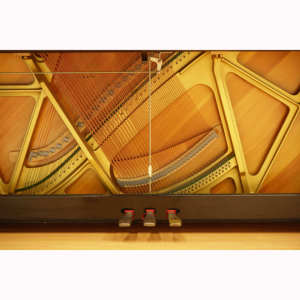 Piano profesional usado barato de Japón vertical de 121cm de altura a la venta - Product Image 5